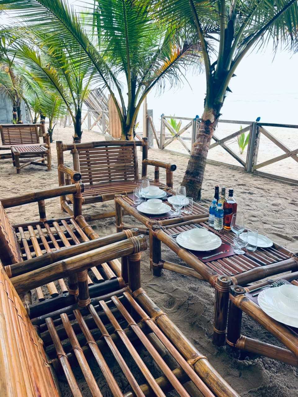 Restaurant & Bar